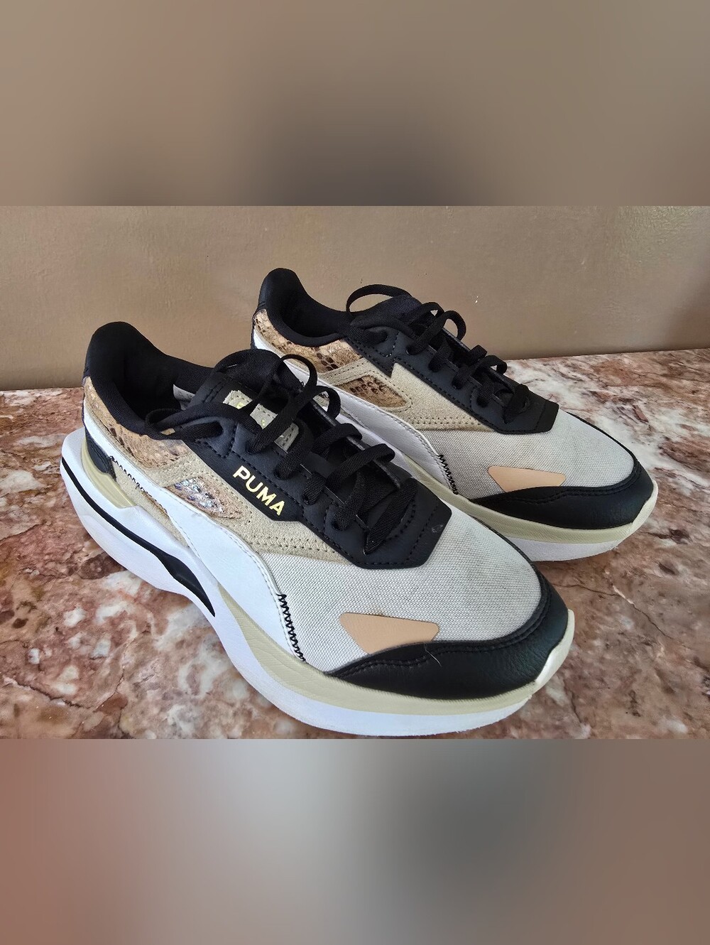 Women's PUMA Kosmo Rider 'Primal' sneakers in the Frosted Ivory and Black Size 6